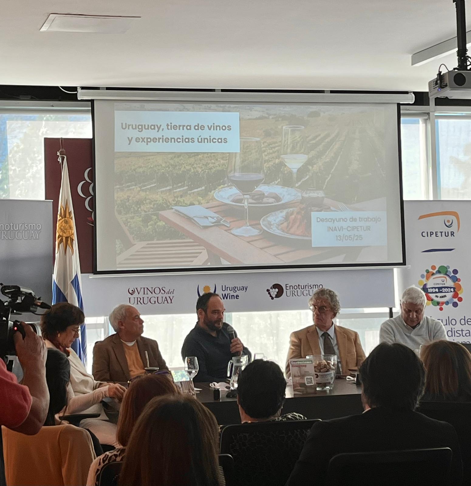 DESAYUNO CIPETUR SOBRE ENOTURISMO EN INAVI
