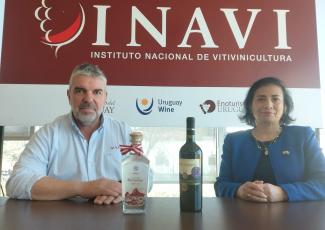 EMBAJADORA DE PERÚ VISITÓ INAVI